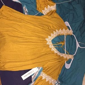 yellow lace shirt 🌞